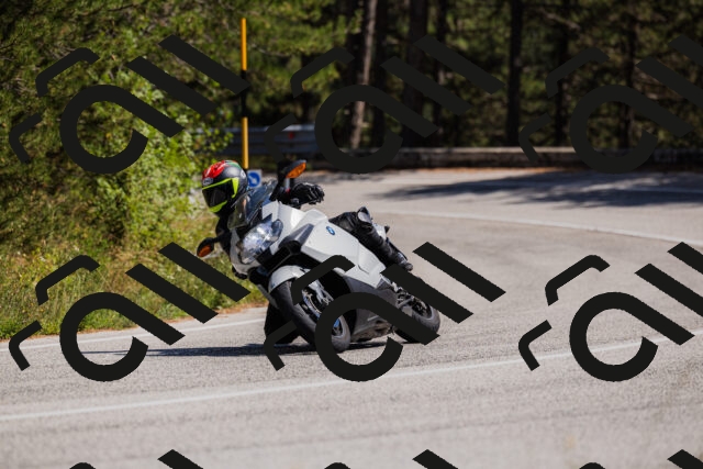 202509061417-_04A6886_c3