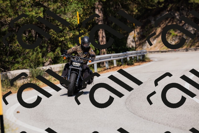 202509061418-_04A6889_c3