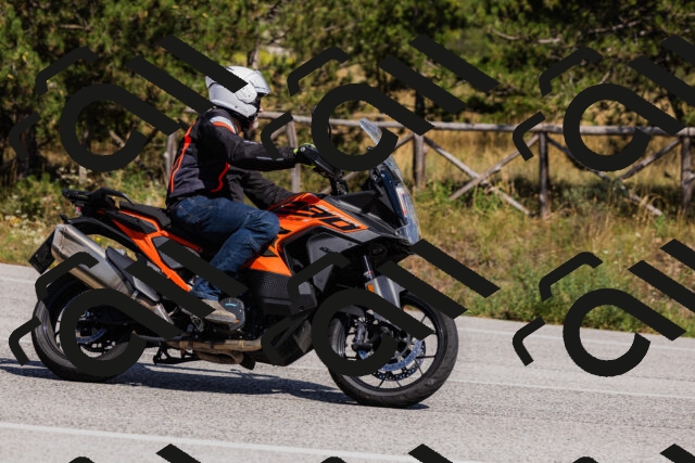 202509061423-_04A6969_c3