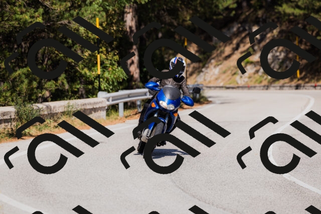 202509061427-_04A6970_c3