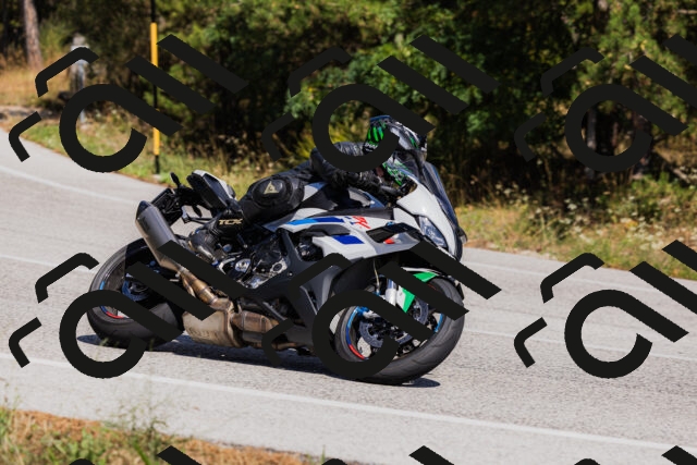 202509061428-_04A6976_c3