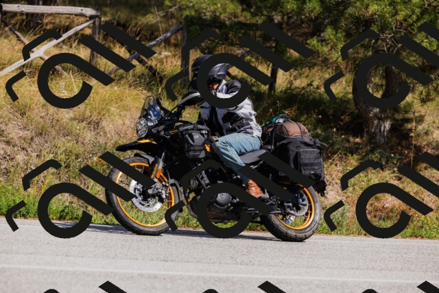 202509061429-_04A6997_c3