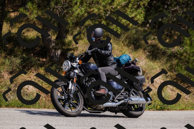 202509061429-_04A7001_c3