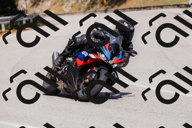 202509061432-_04A7022_c3