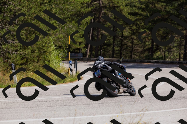 202509061432-_04A7027_c3