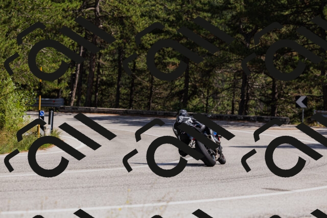 202509061432-_04A7028_c3