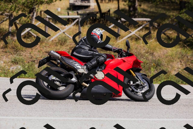 202509061432-_04A7046_c3