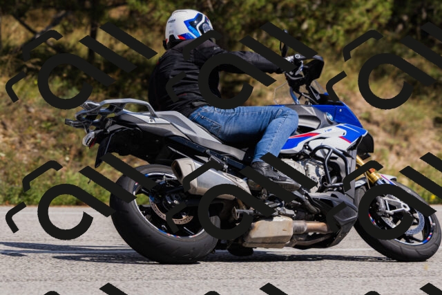 202509061433-_04A7074_c3