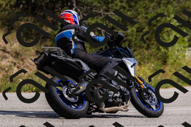 202509061434-_04A7085_c3