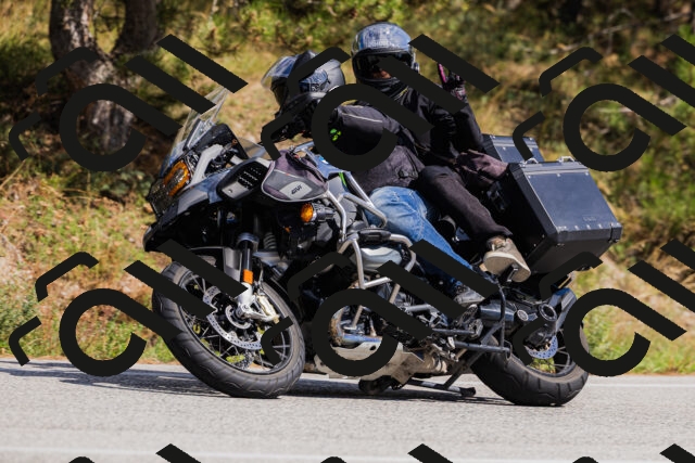 202509061437-_04A7143_c3