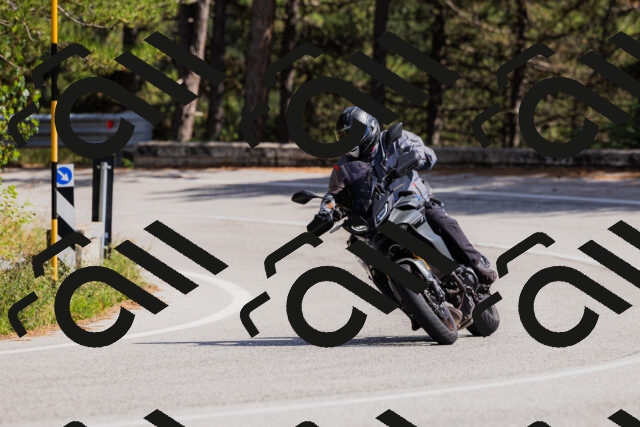 202509061440-_04A7170_c3