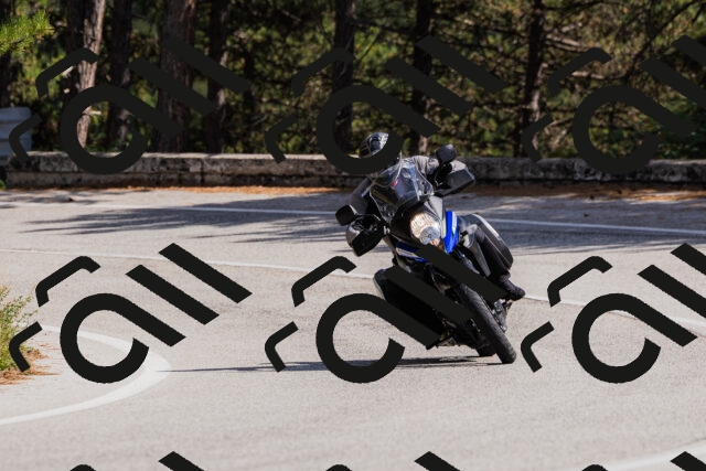 202509061440-_04A7174_c3