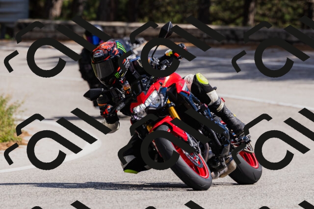 202509061441-_04A7183_c3