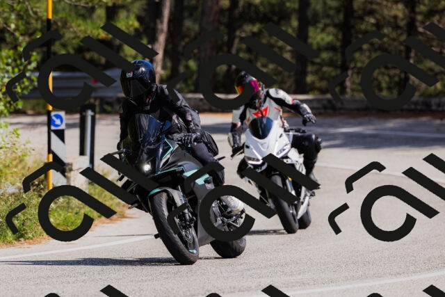 202509061442-_04A7200_c3