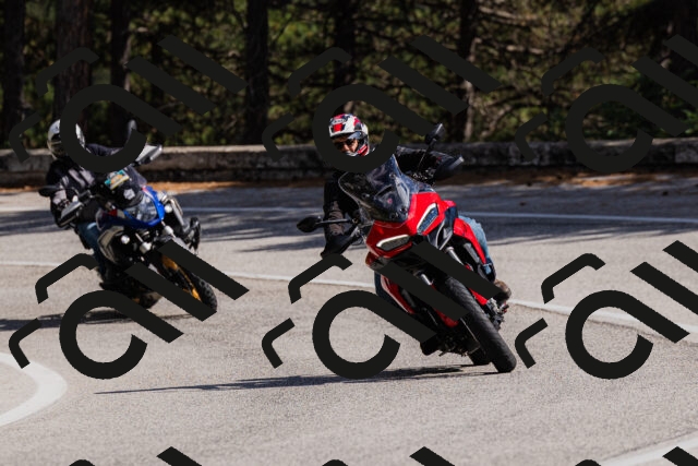 202509061443-_04A7205_c3