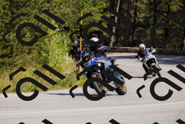 202509061443-_04A7209_c3