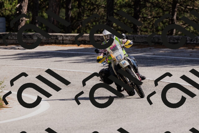 202509061444-_04A7215_c3