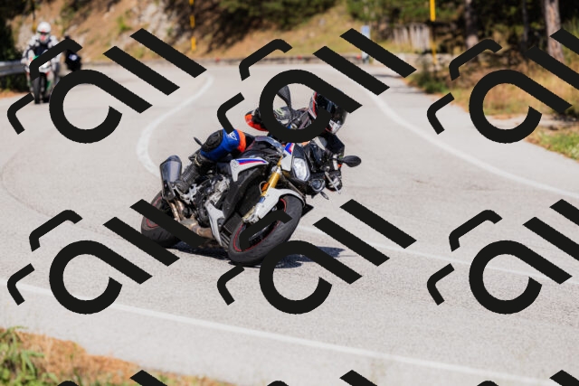 202509061455-_04A7297_c3