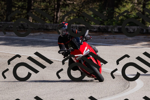 202509061504-_04A7344_c3