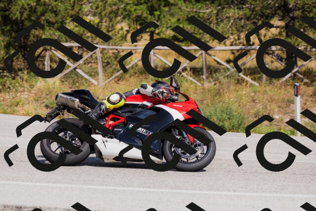 202509061511-_04A7386_c3