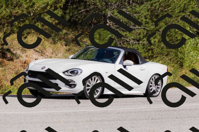 202509061514-_04A7403_c3