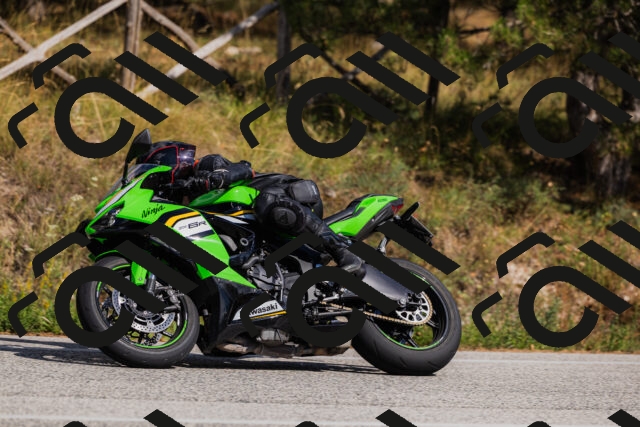 202509061517-_04A7417_c3