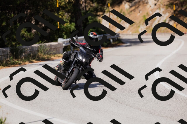 202509061524-_04A7465_c3