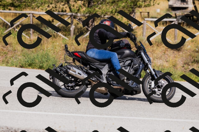 202509061529-_04A7473_c3