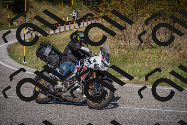 20250907101840-_5002645_am_