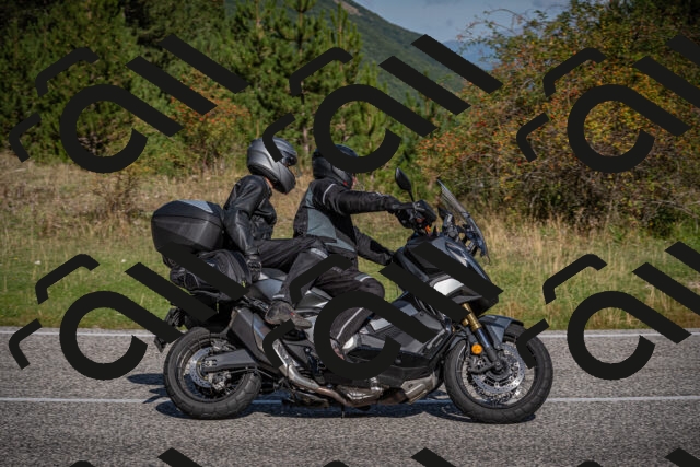 20250907101843-_5002651_am_