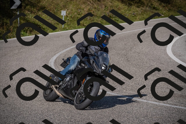 20250907101950-_5002667_am_