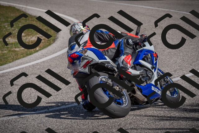 20250907102254-_5002711_am_