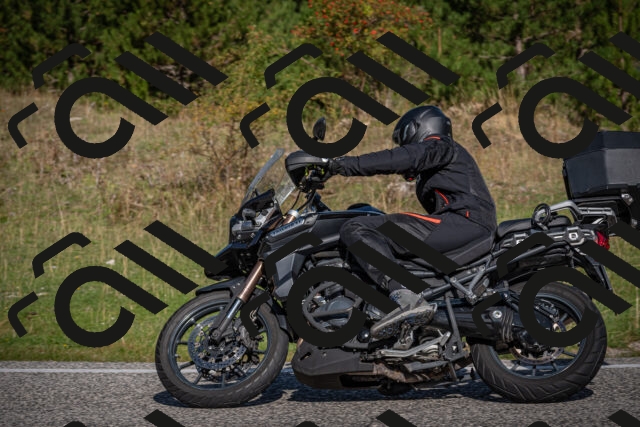 20250907102303-_5002715_am_