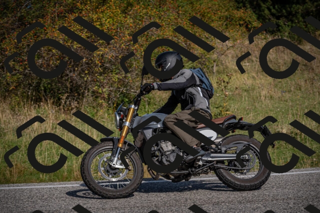 20250907102723-_5002759_am_