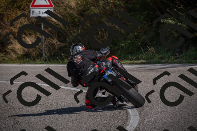 20250907103221-_5002844_am_