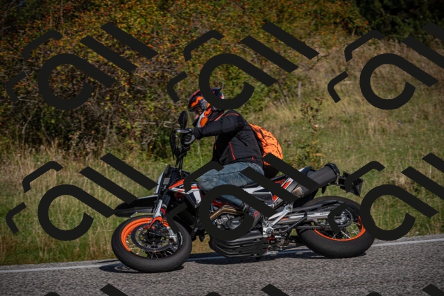 20250907103408-_5002865_am_