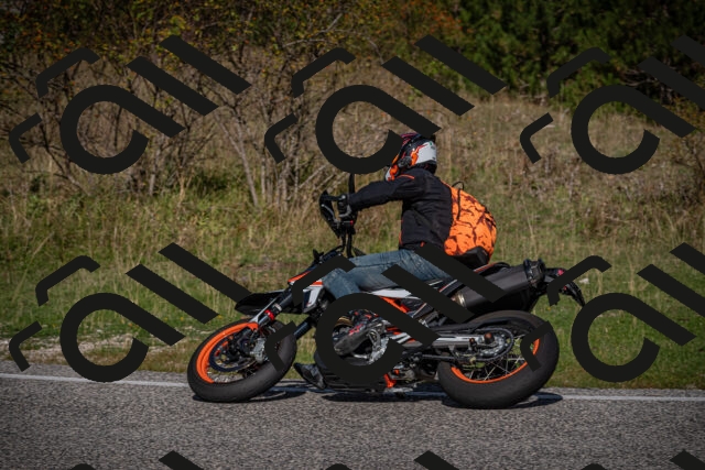 20250907103409-_5002866_am_