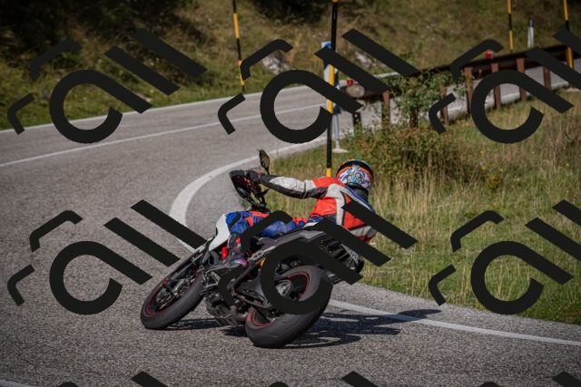 20250907103412-_5002871_am_