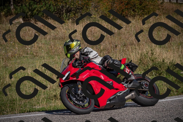 20250907103433-_5002875_am_