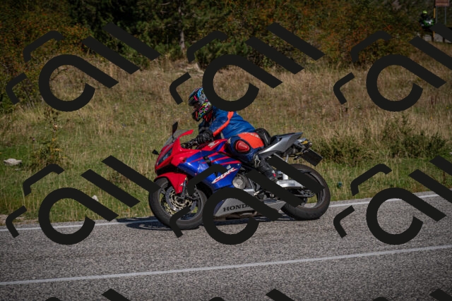 20250907103437-_5002883_am_