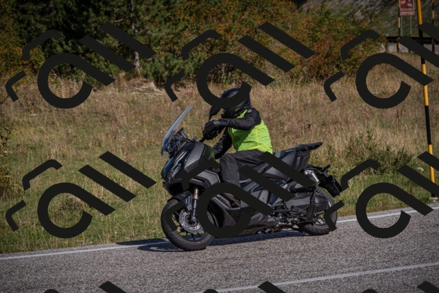 20250907103514-_5002892_am_