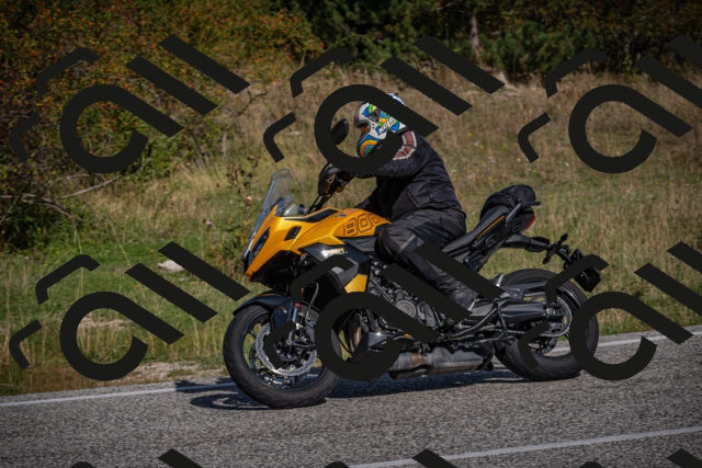 20250907103547-_5002899_am_