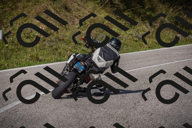 20250907103610-_5002906_am_