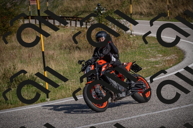 20250907103849-_5002925_am_