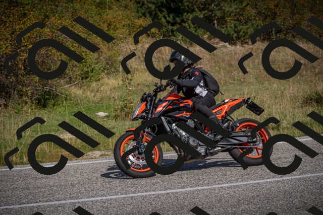 20250907103850-_5002927_am_