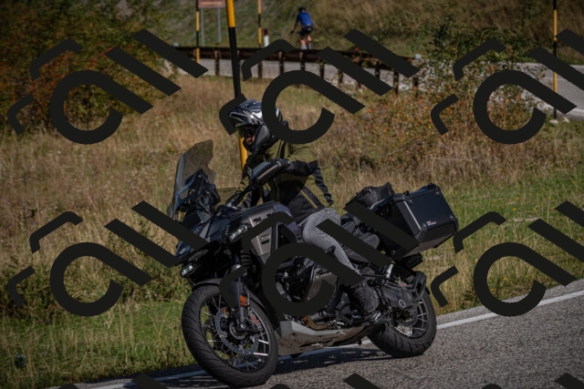 20250907104021-_5002941_am_