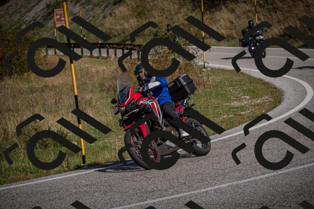 20250907104058-_5002945_am_