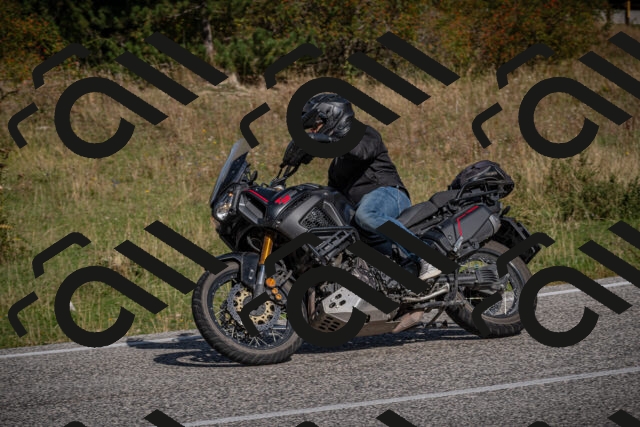 20250907104109-_5002959_am_