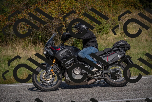 20250907104110-_5002960_am_