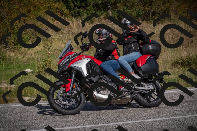 20250907104223-_5002974_am_